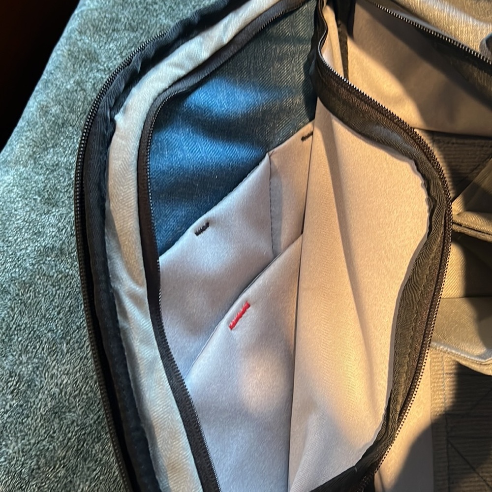 PeakDesign Backpack - Picture 5 of 6